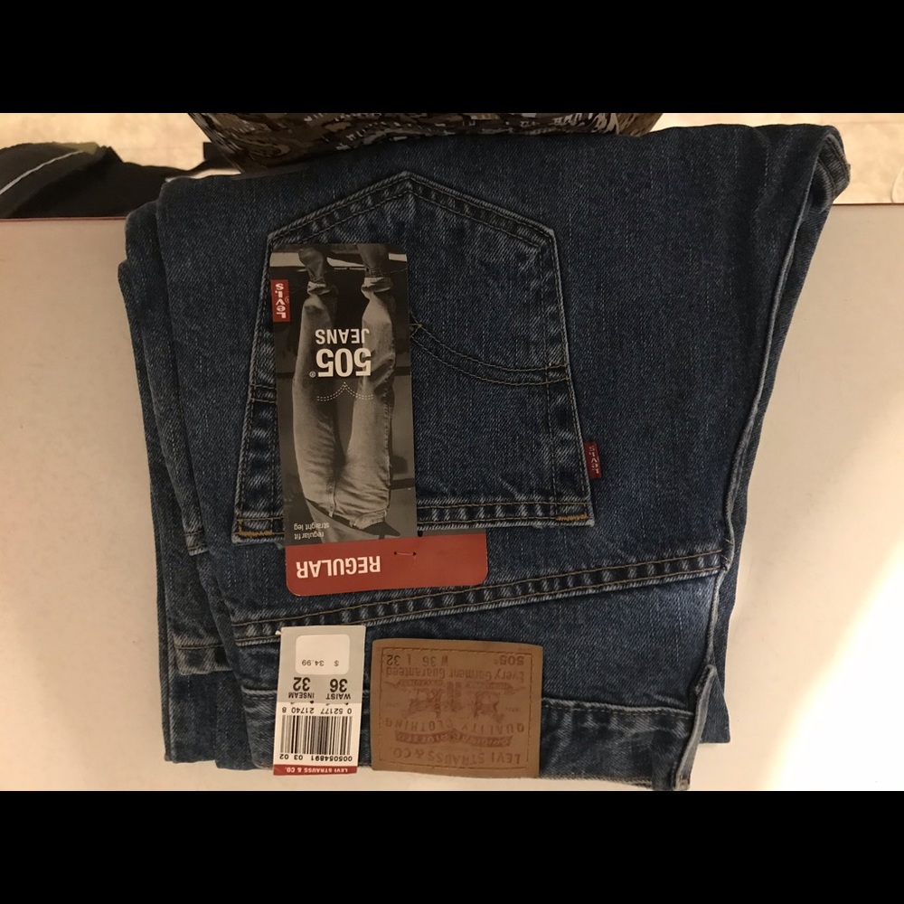 Men’s Levi’s 505 jeans